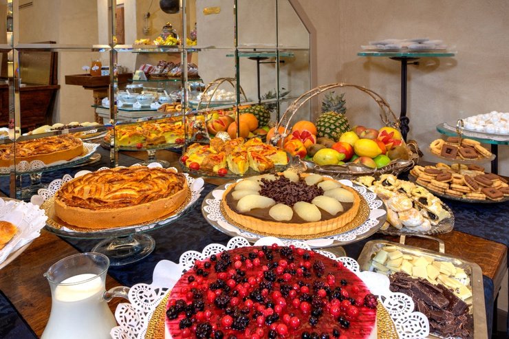 Our rich buffet breakfast  Art Hotel Commercianti болонье