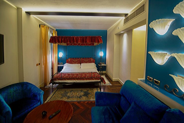 Полулюкс art hotel commercianti болонье Полулюкс art hotel commercianti болонье