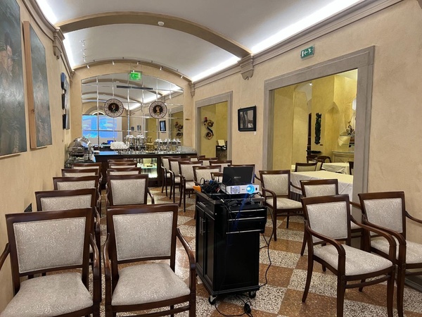 Зал pozzo sala del pozzo  Art Hotel Commercianti болонье