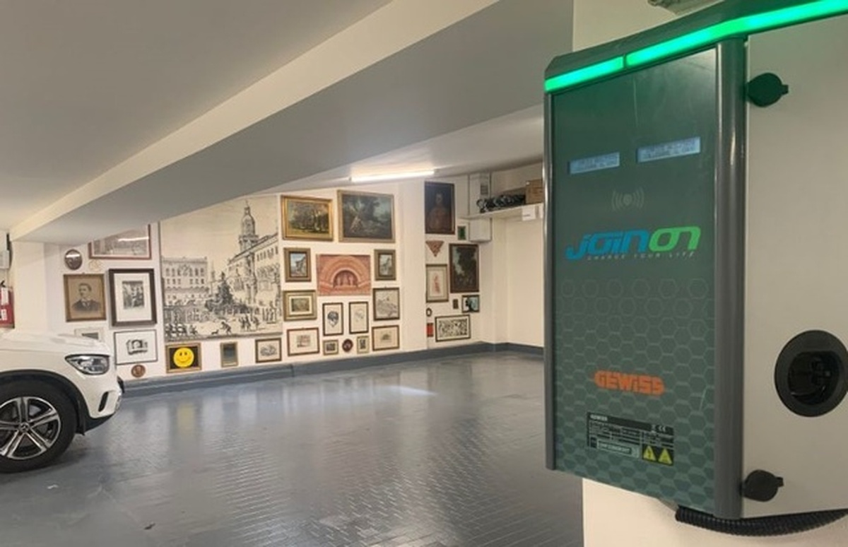   Art Hotel Commercianti болонье