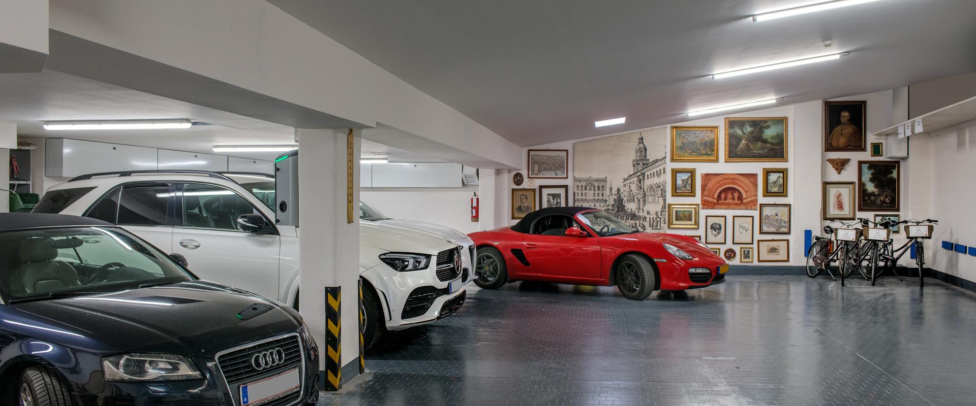 OUR GARAGE: HEADED TOWARDS A MORE SUSTAINABLE FUTURE Art Hotel Commercianti болонье OUR GARAGE: HEADED TOWARDS A MORE SUSTAINABLE FUTURE Art Hotel Commercianti болонье