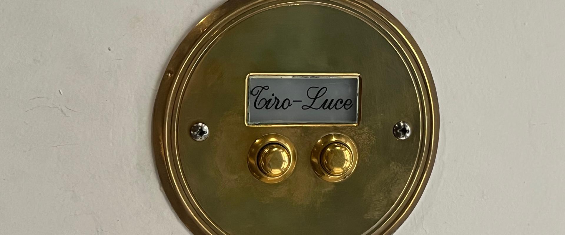 THE IDIOMS AND THE DIALECT IN BOLOGNA Art Hotel Commercianti болонье THE IDIOMS AND THE DIALECT IN BOLOGNA Art Hotel Commercianti болонье